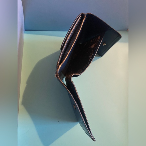 PRE💖LOVED Louis Vuitton tri-fold Epi Blue Wallet - Picture 12 of 13